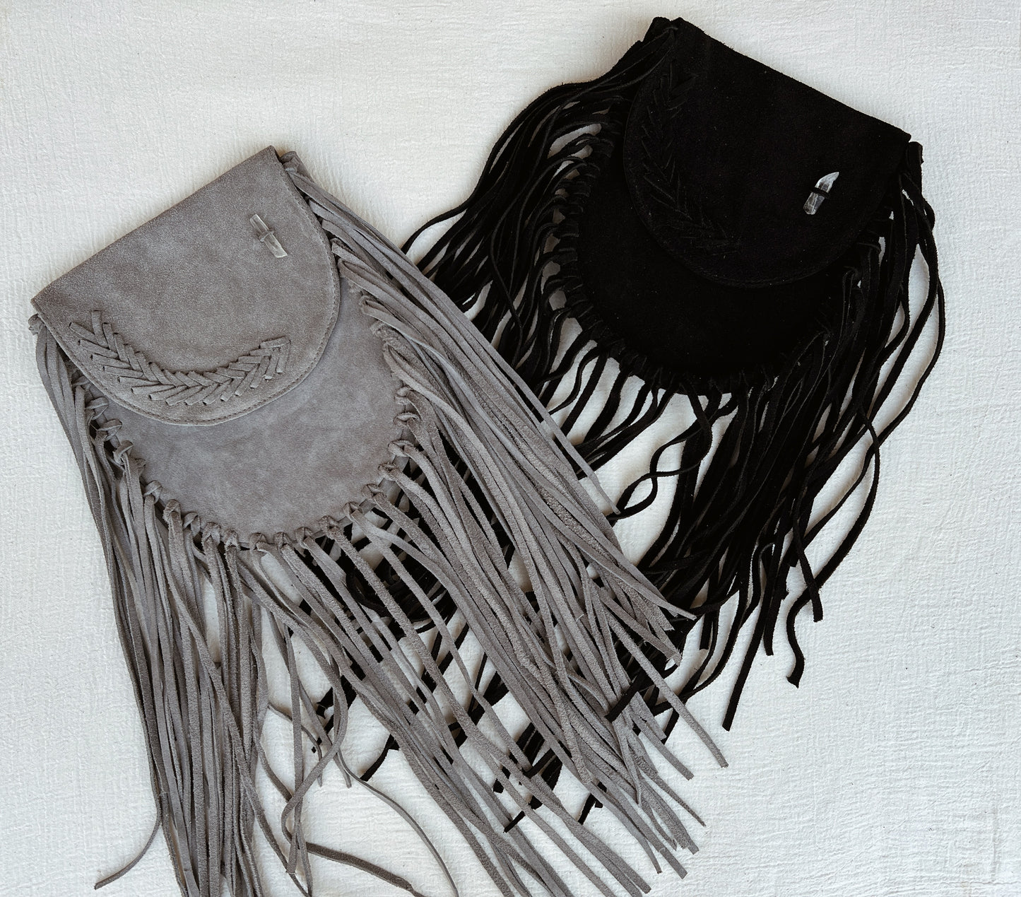 B- Gamuza GRIS