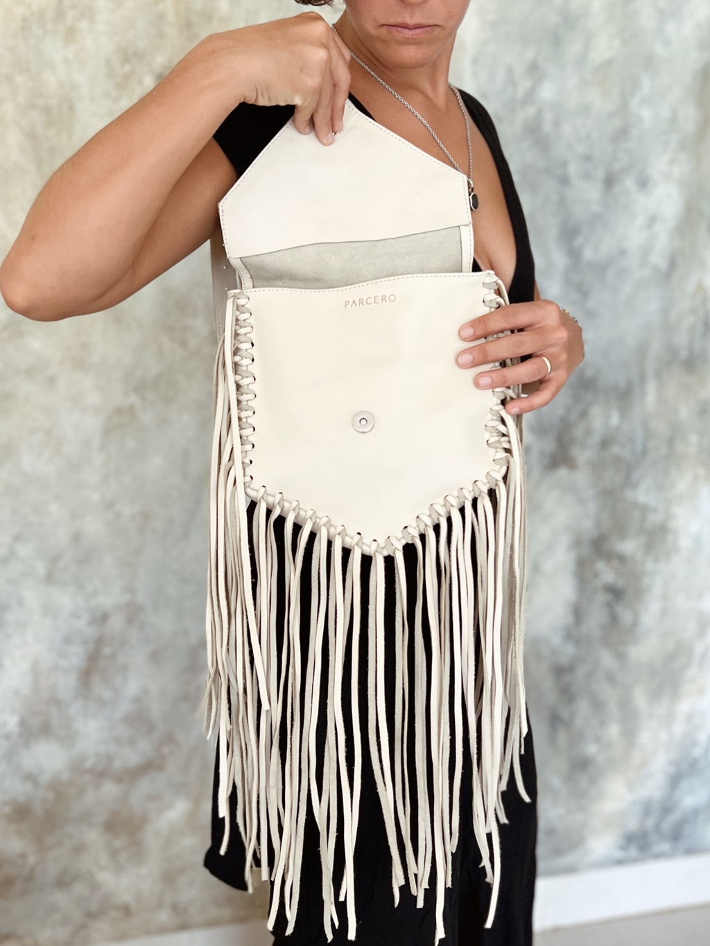 Andrómeda Bolsa de Cuero con flecos