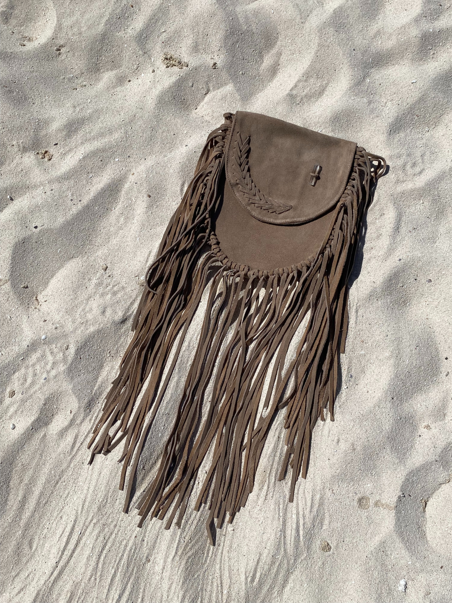 Andrómeda Bolsa de Gamuza con flecos