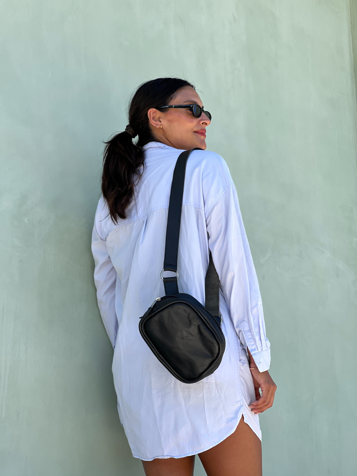 Rigel Cangurera Clásica de Cuero