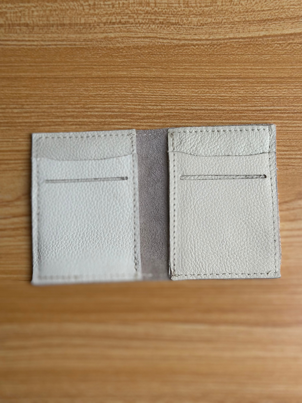 Mini Tarjetero de Cuero