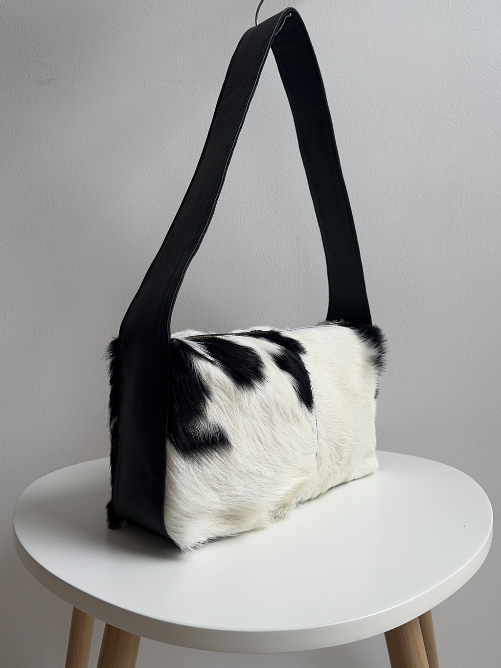 Vega Bolsa de Asa Cowhide Black